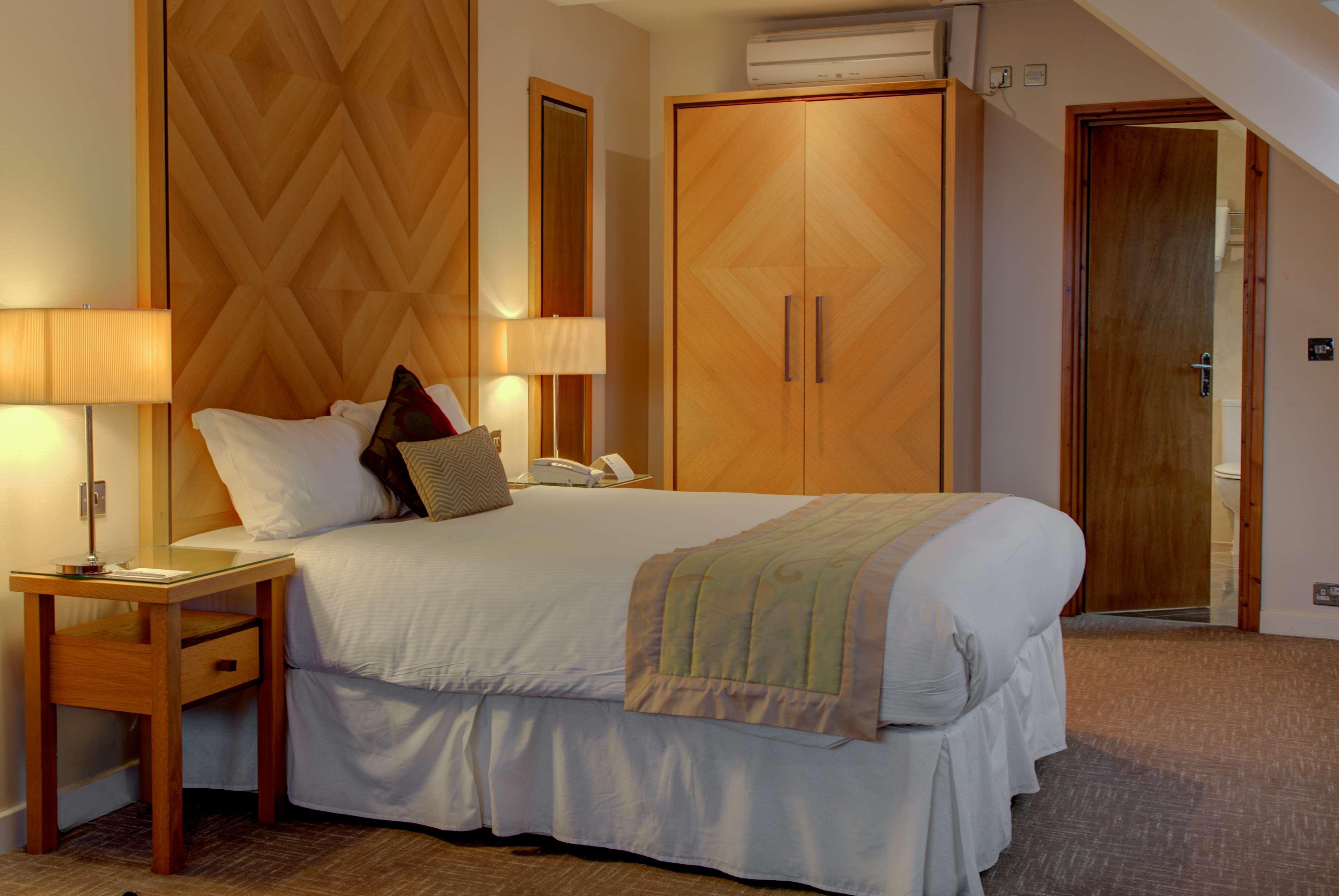 Best Western Homestead Court Hotel Вэлвин Гарден Сити Экстерьер фото