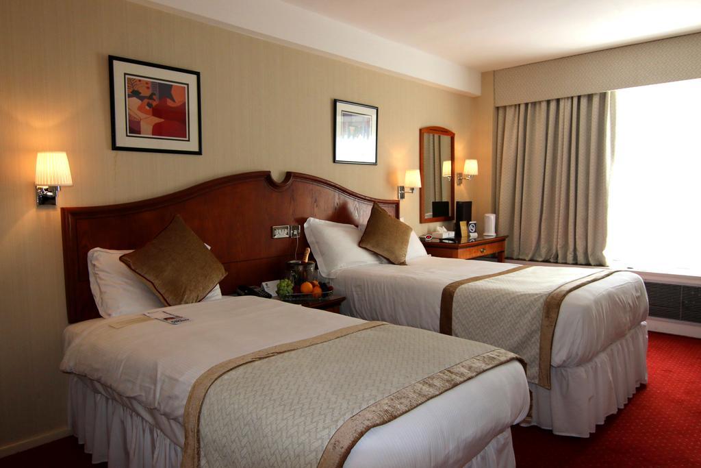 Best Western Homestead Court Hotel Вэлвин Гарден Сити Экстерьер фото